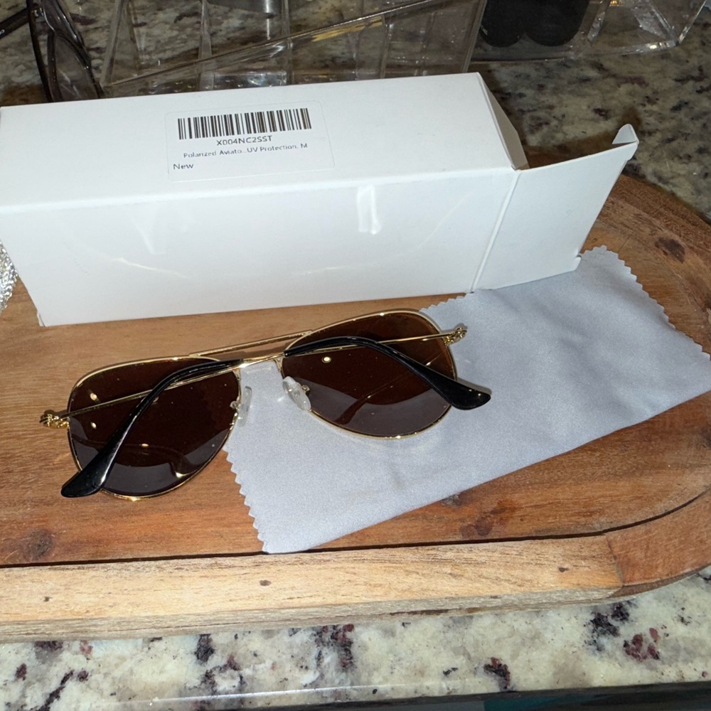 ☀️ New POLARIZED Gold Frame / Brown Lens Sunglasses 58mm - Picture 5 of 6